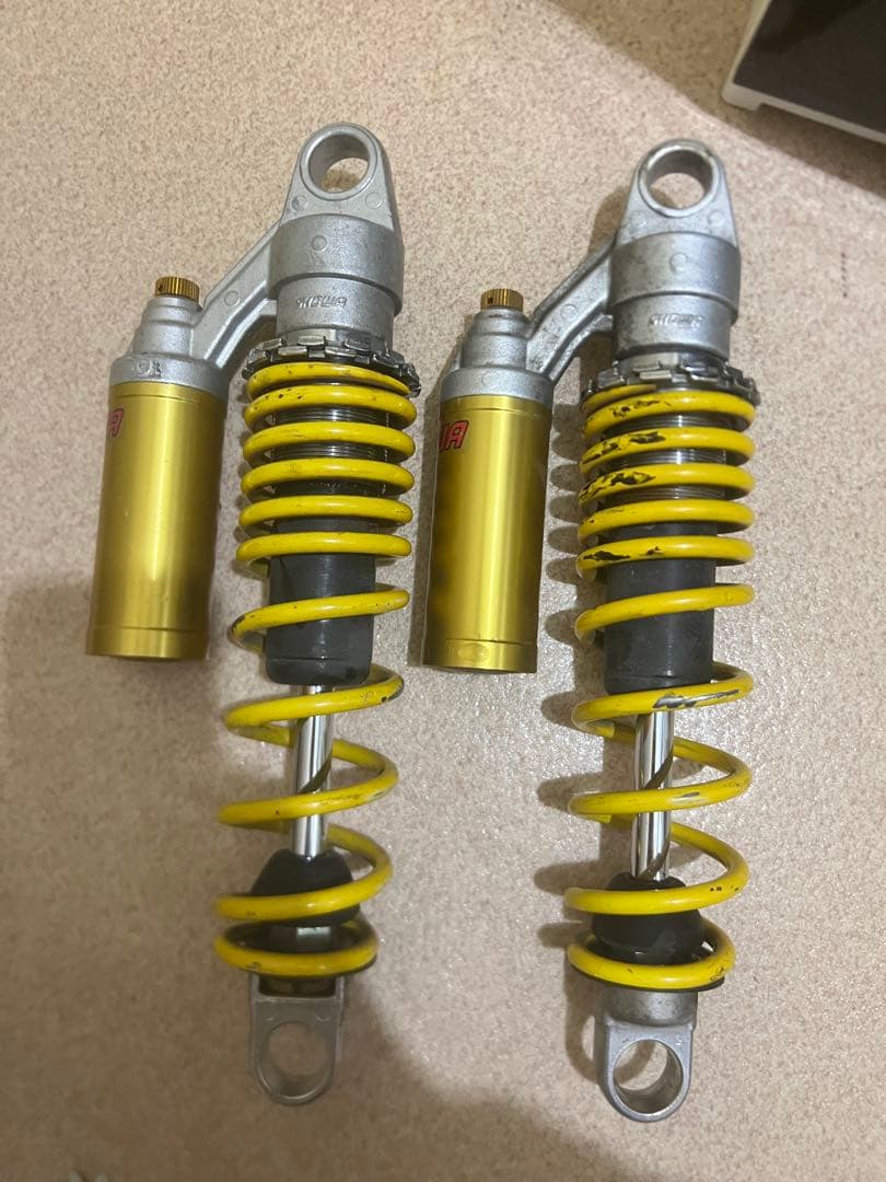 SHOWA nc31純正サスペンション