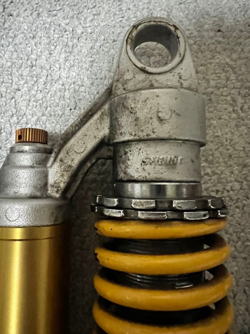 SHOWA nc31純正サスペンション