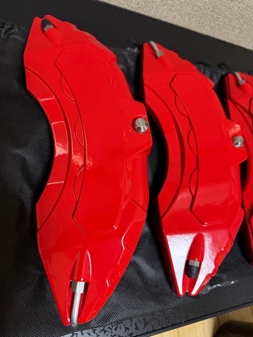 ハリアー80系用　高耐久金属製キャリパーカバーセット　レッド