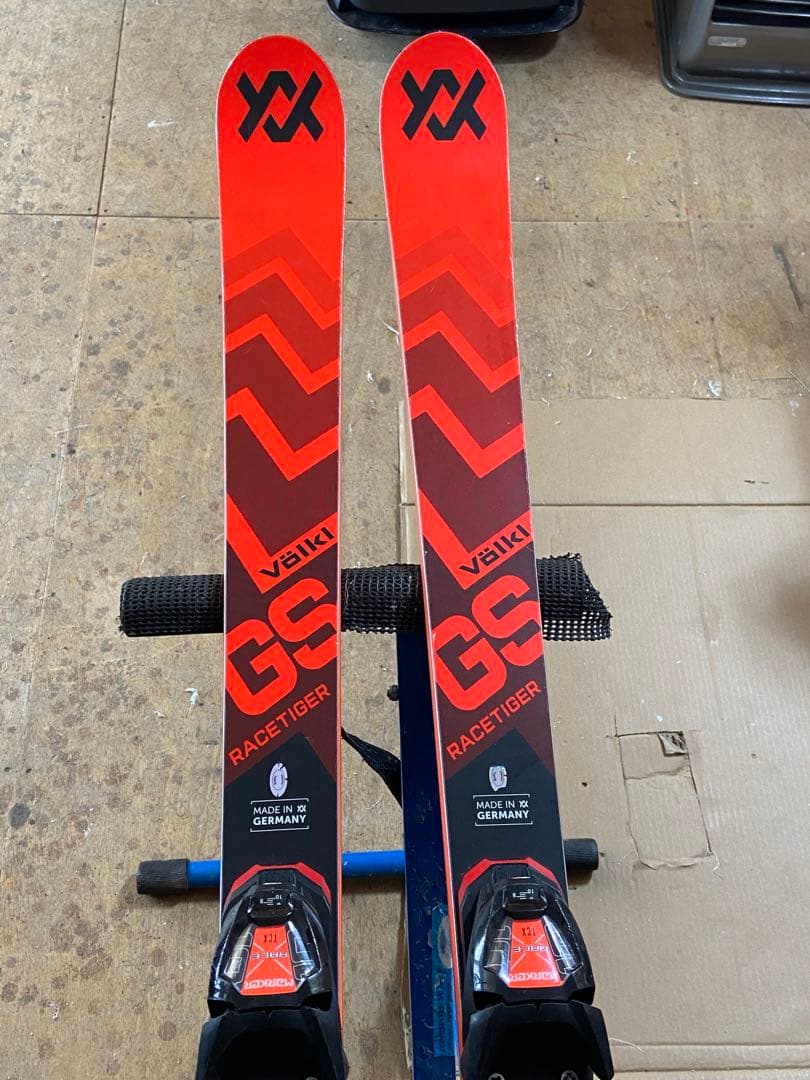 Völkl Racetiger Jr. GS158センチ