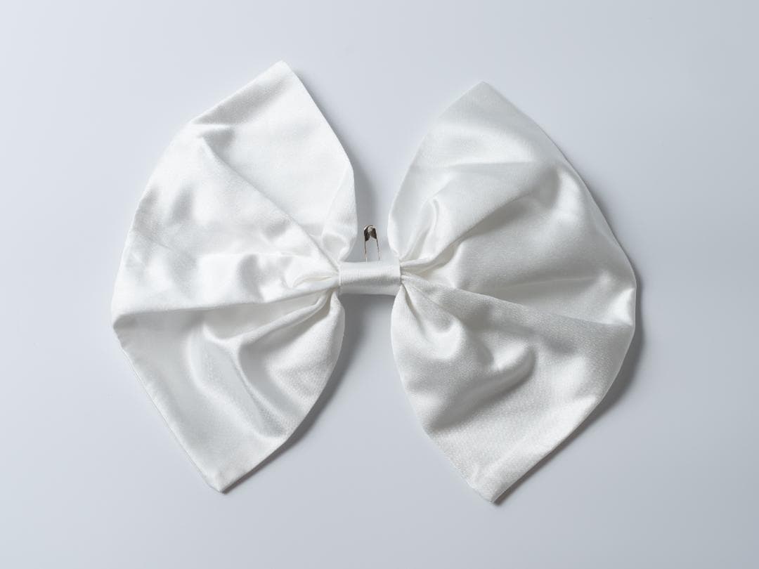 【新品】ウェディングドレス Aライン ノースリーブ 光沢サテン 二次会 前撮り