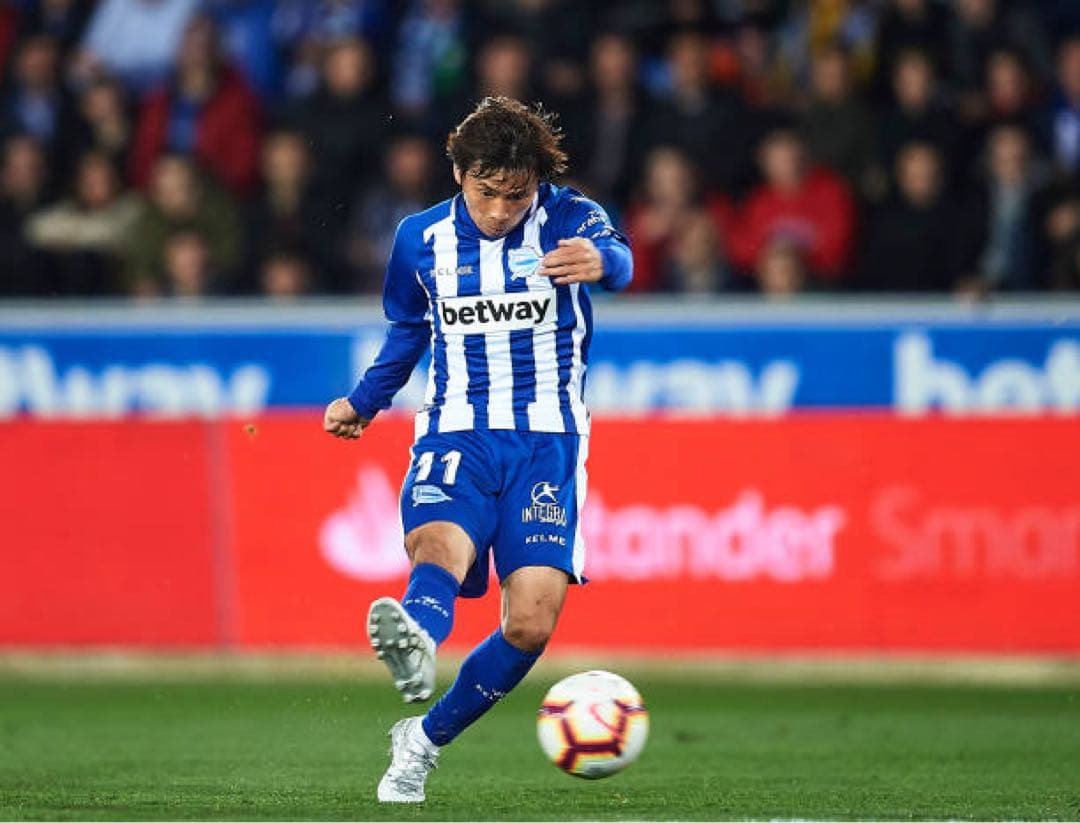 乾貴士　ユニフォーム　アラベス　ラリーガ　18/19（H）