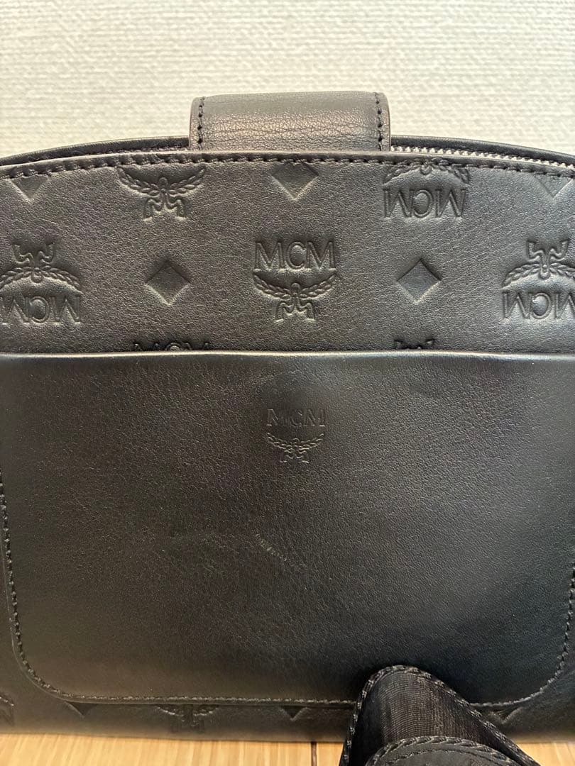 mcm ショルダーバッグ　黒