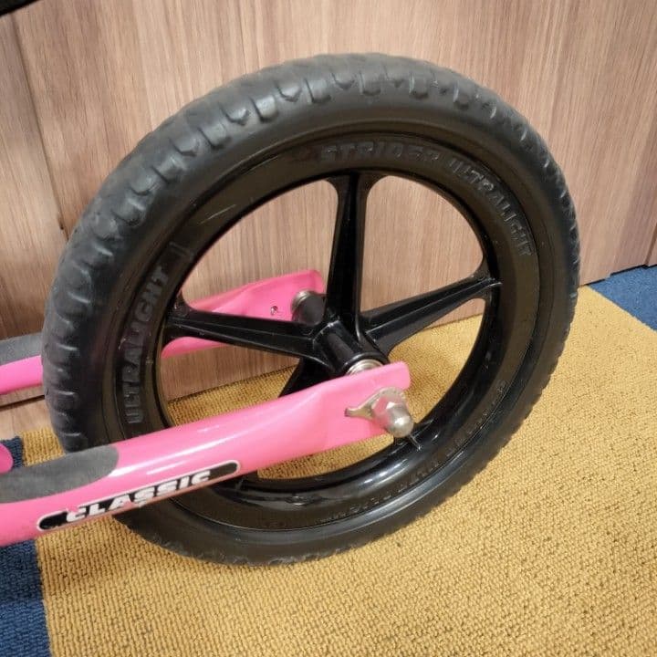 【正規品】STRIDER（ストライダー）12インチ ピンク／約2年使用・美品