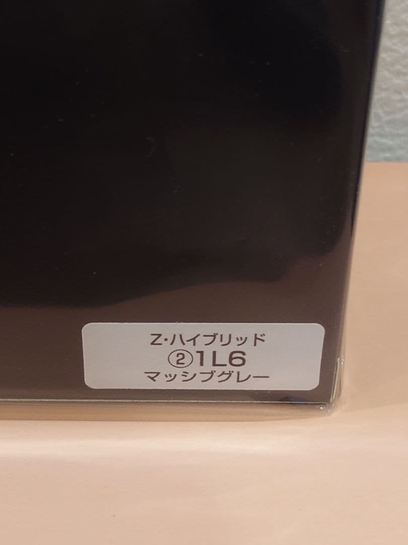 新型RAV4 Z・ハイブリッド カラーサンプル　新品　マッシブグレー