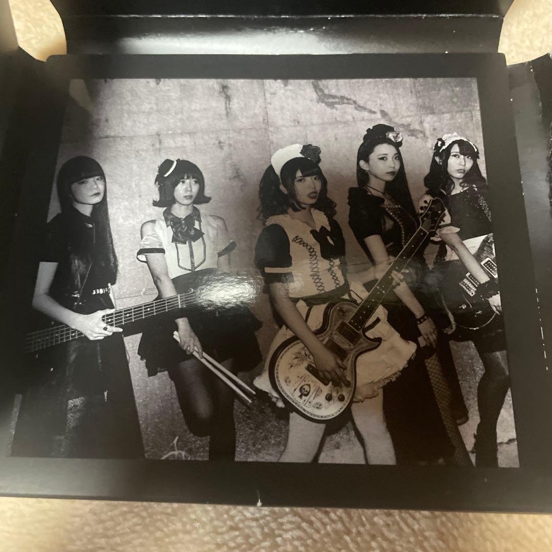 BAND-MAID WORLD DOMINATION 初回限定盤　A