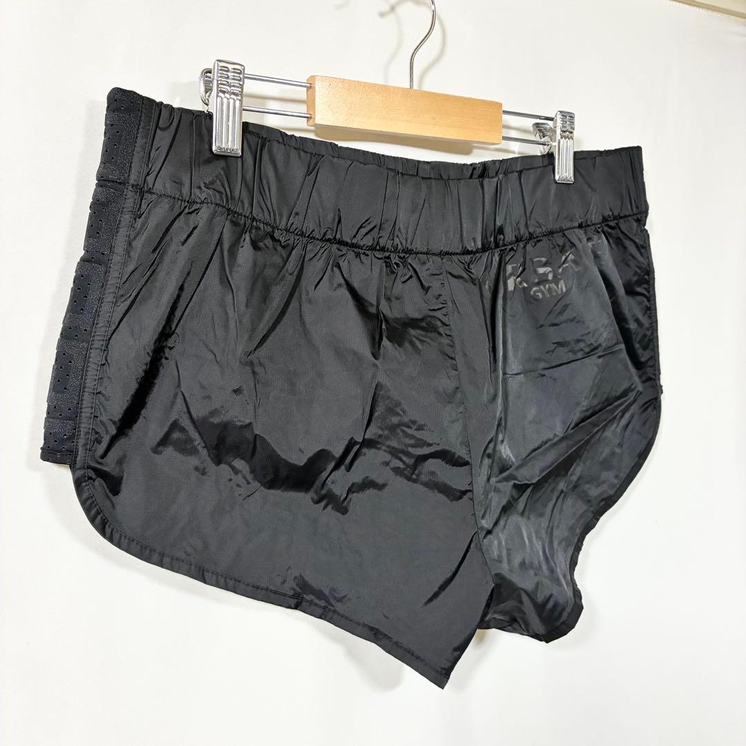 【タグ付き未使用品】VERSACE ヴェルサーチェ ショートパンツ GYM