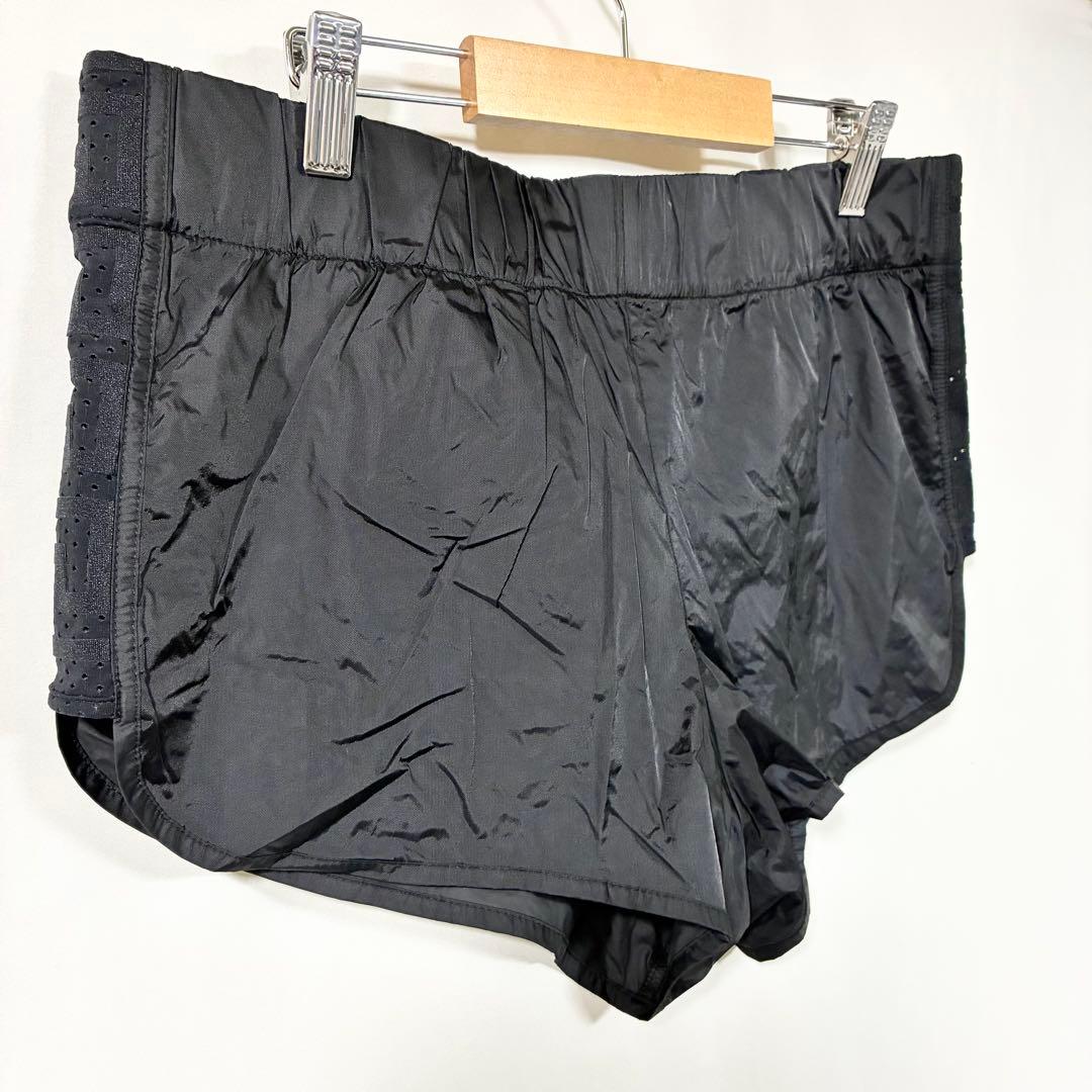 【タグ付き未使用品】VERSACE ヴェルサーチェ ショートパンツ GYM