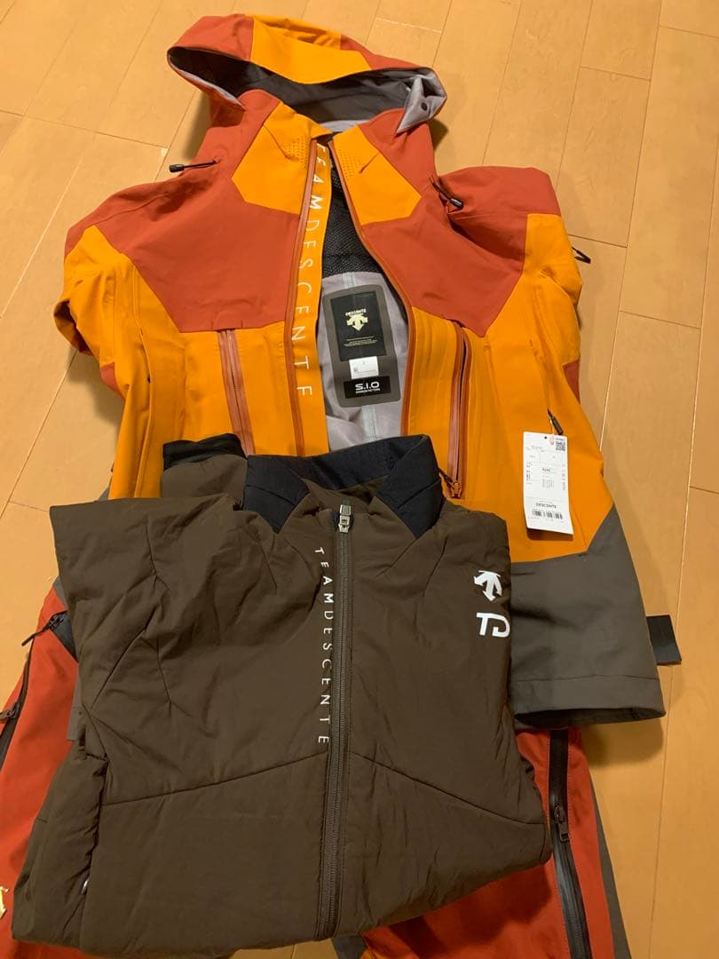 デサントスキーウエアー