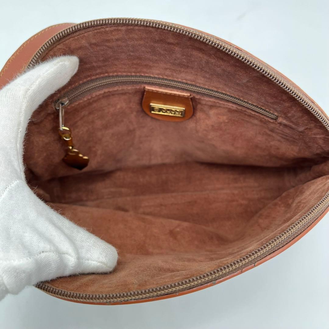 GUCCI ショルダーバッグ ポシェット 斜めがけ インターロッキング レザー