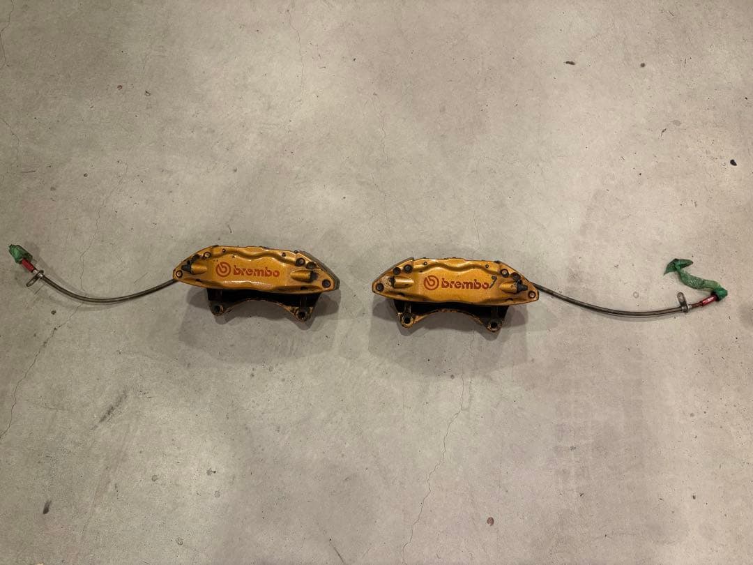 インプレッサ STI GDB ブレンボ ブレーキキャリパー フロント左右セット