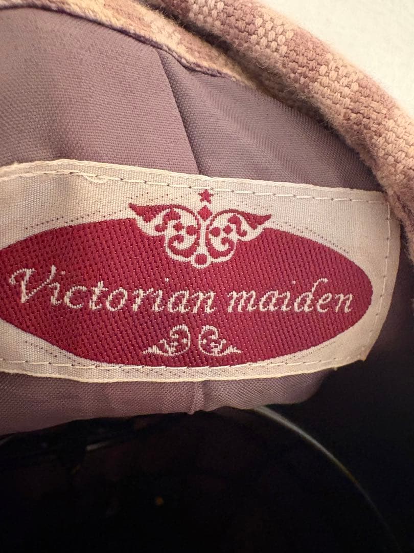 ヴィクトリアンメイデン　ケープ付きロングコート