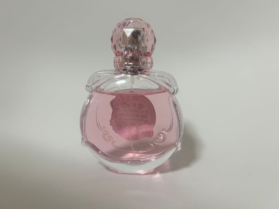 ジルスチュアート ピーチー ホワイトフローラル オードトワレ