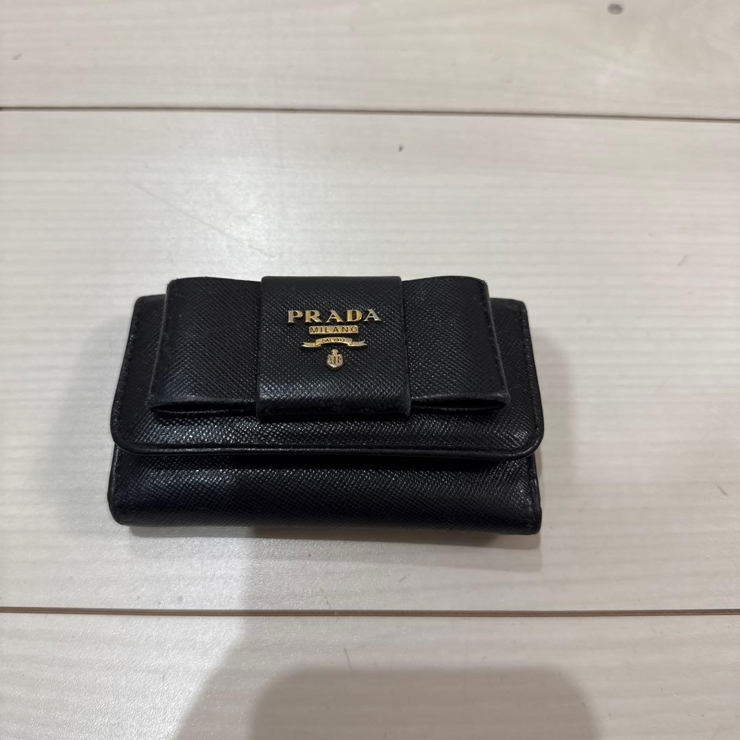 PRADA ブラック 三つ折りキーケース