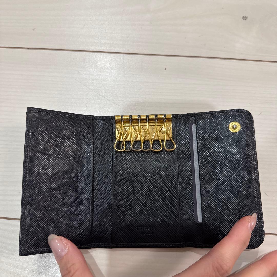 PRADA ブラック 三つ折りキーケース
