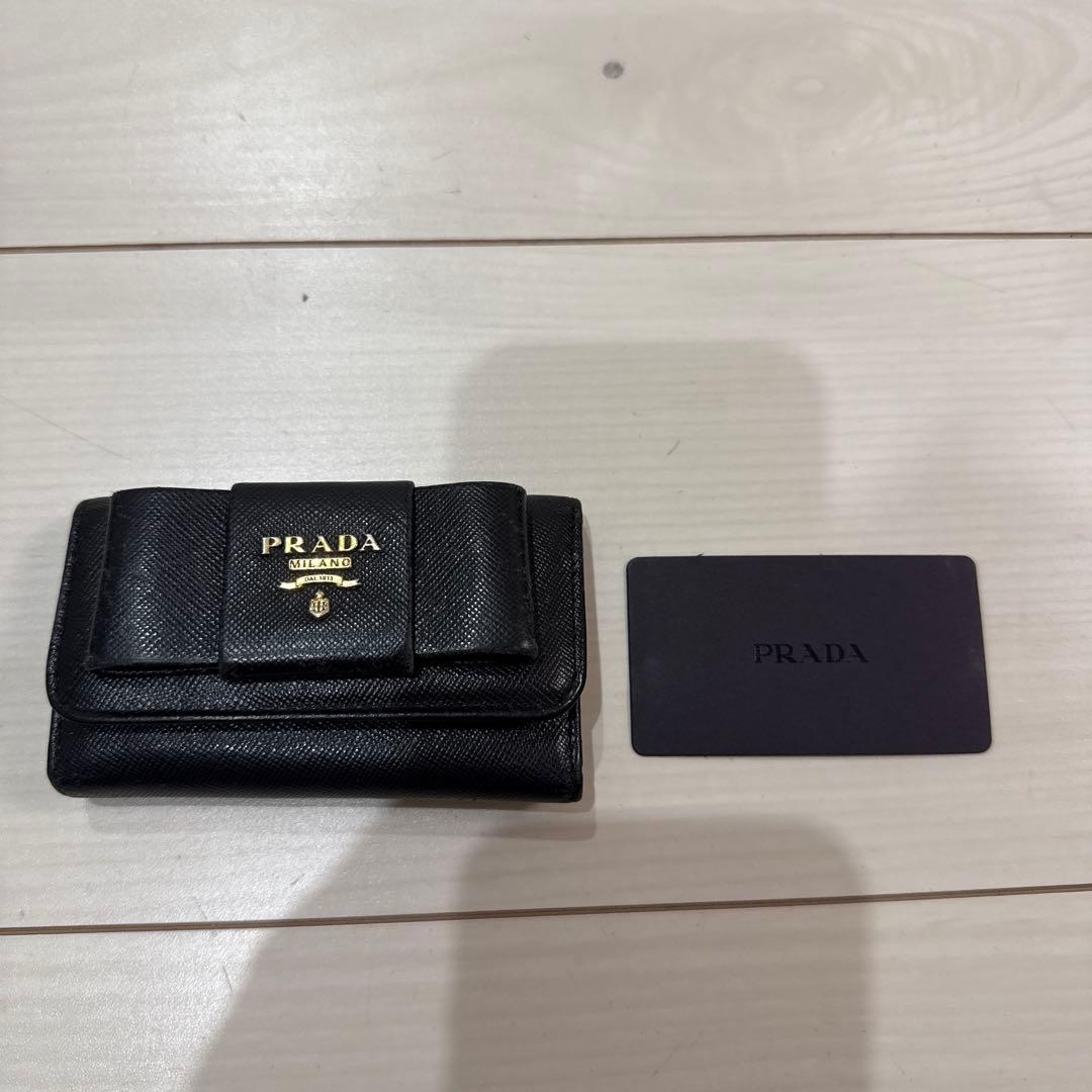 PRADA ブラック 三つ折りキーケース
