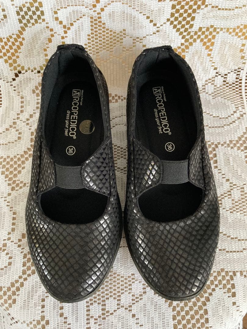 新品未使用　ARCOPEDICO バレリーナ ポルトガル製　外反母趾　幅広甲高