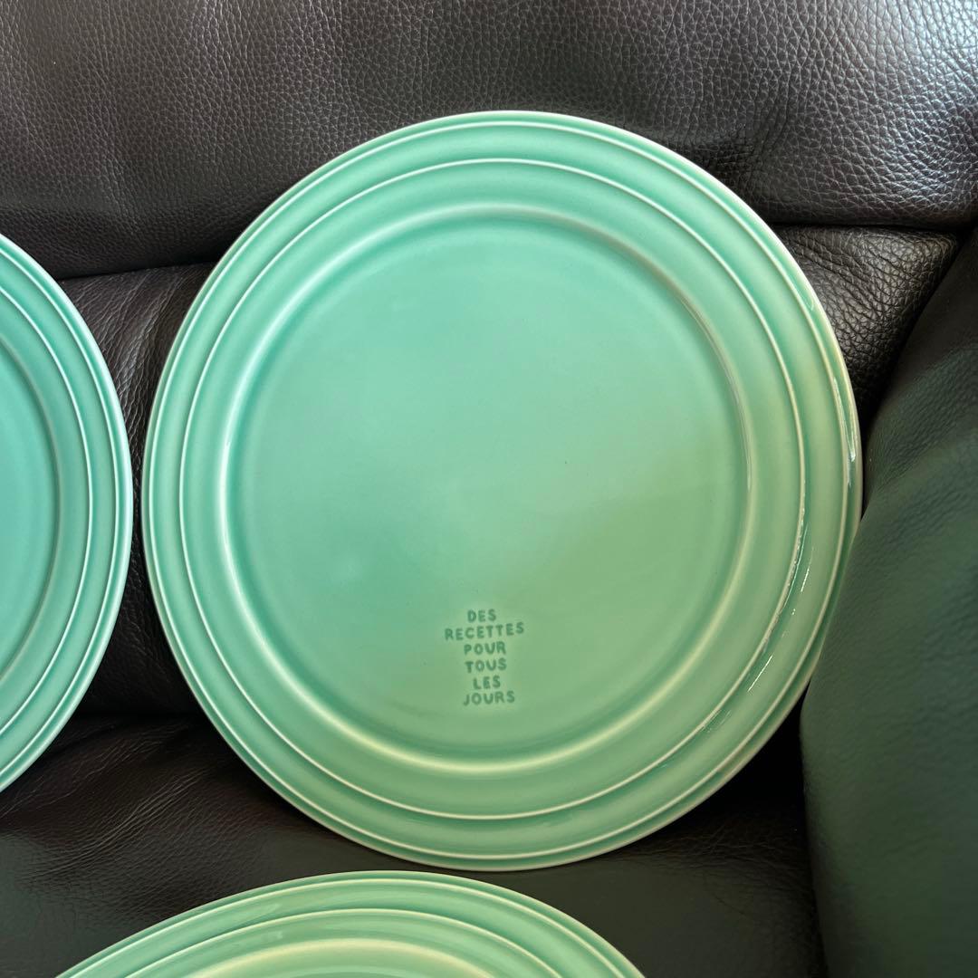 スタジオエムのプレート、マグ、ポット、クリーマーの計8点セット