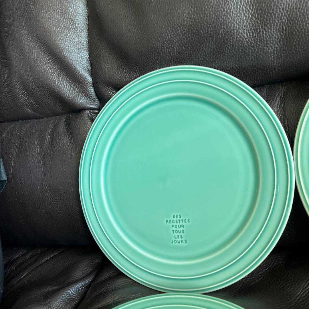 スタジオエムのプレート、マグ、ポット、クリーマーの計8点セット