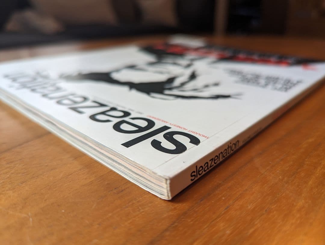 Sleazenation 2000 年 7 月 第 6 号 バンクシー カバー