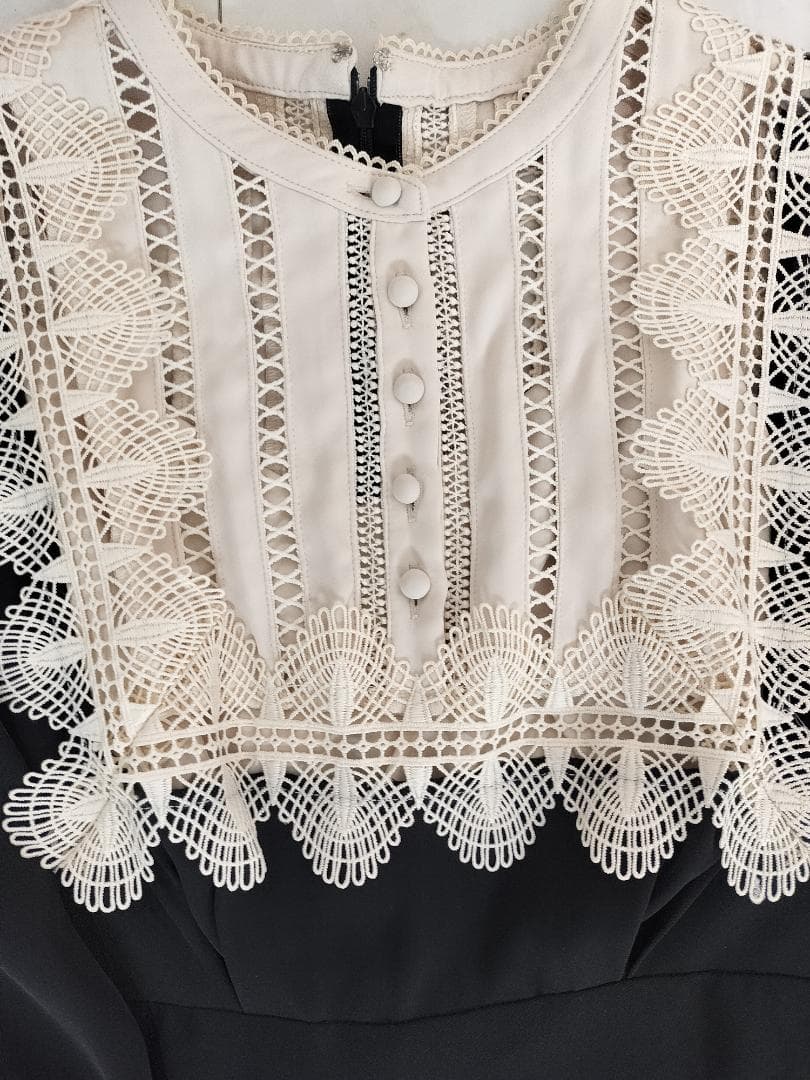 her lip to『Le Grand Midi Dress』