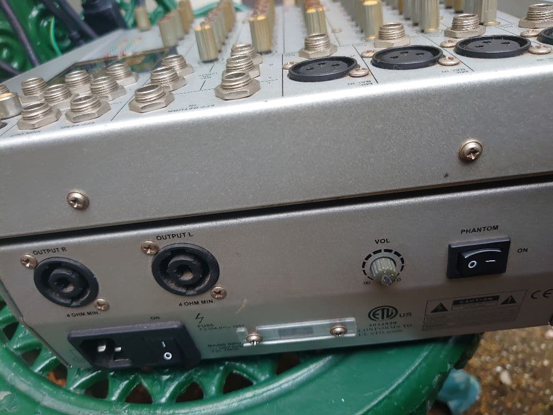 パワードミキサー