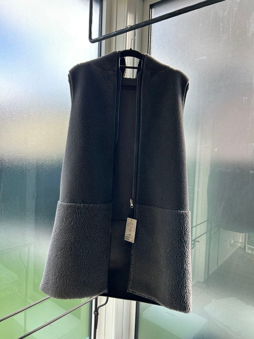 新品タグ付Whim Gazette 【THE PAUSE】ボアフードロングジレ