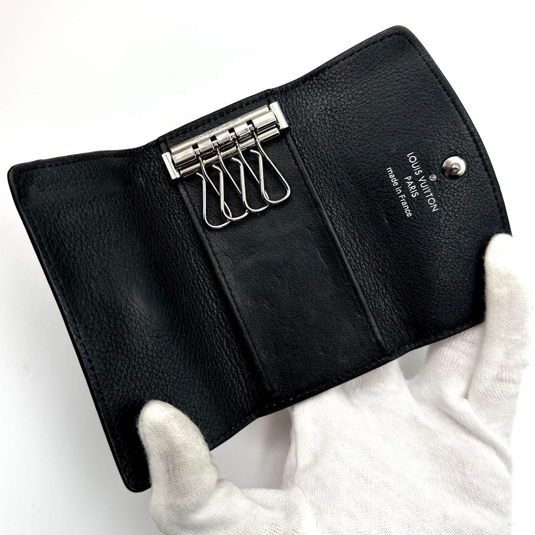 【極美品】ルイヴィトン マヒナ ミュルティクレ4 キーケース 4連 ブラック 黒
