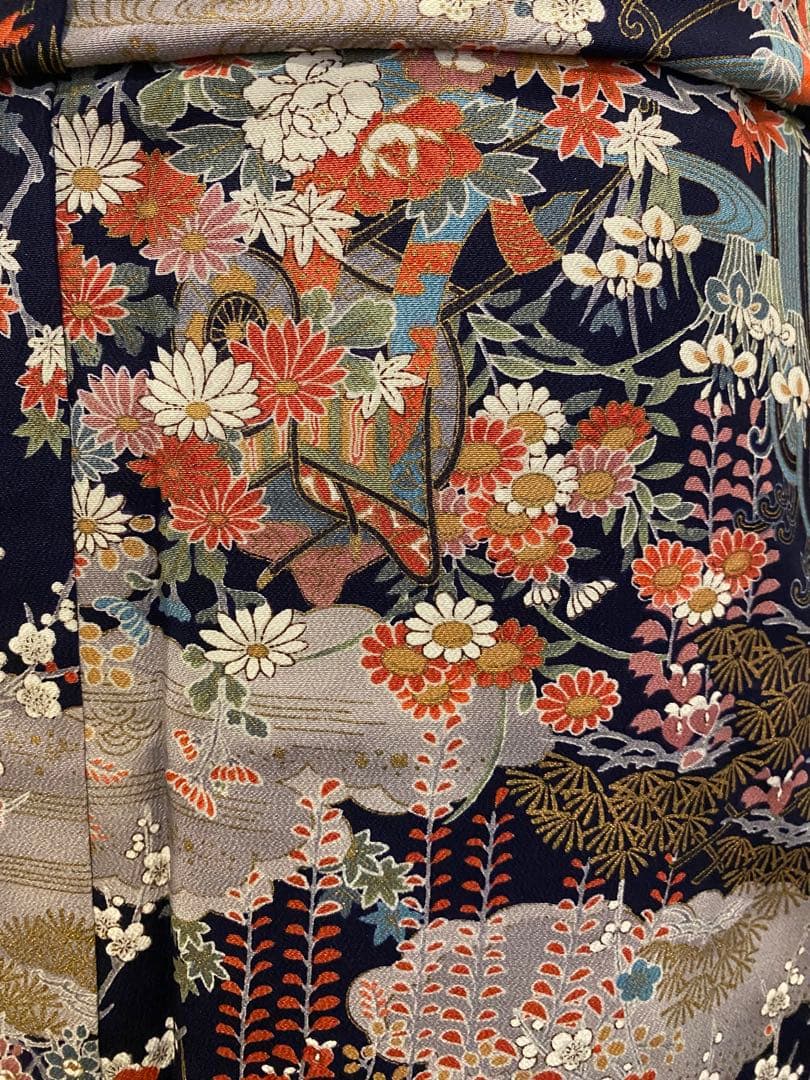 未使用小紋　御所車風景花紋　金彩入り　身丈裄長　正絹　おしゃれ着に！