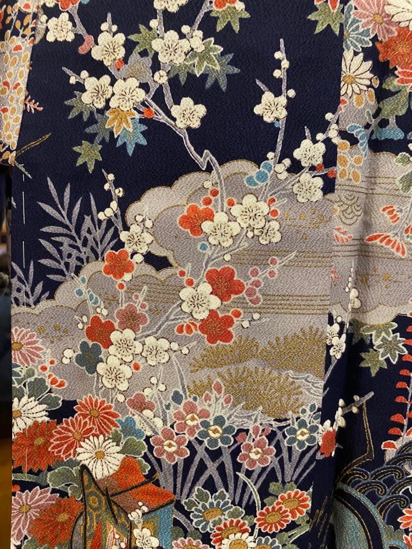 未使用小紋　御所車風景花紋　金彩入り　身丈裄長　正絹　おしゃれ着に！