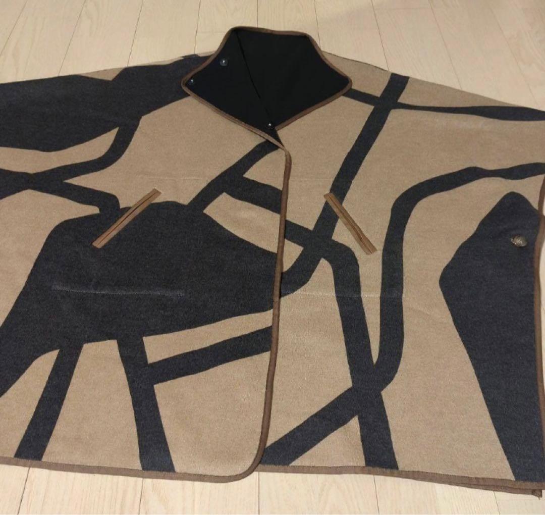 【21日のみsale価格】Ameri アメリリバーシブルポンチョコート美品