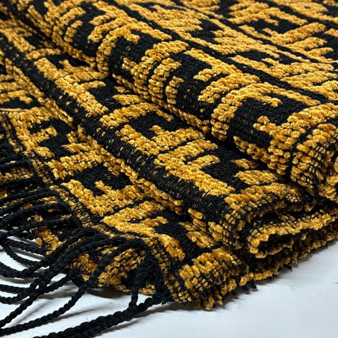 【FENDI】ズッカデザイン アクリル素材 ストール マフラー