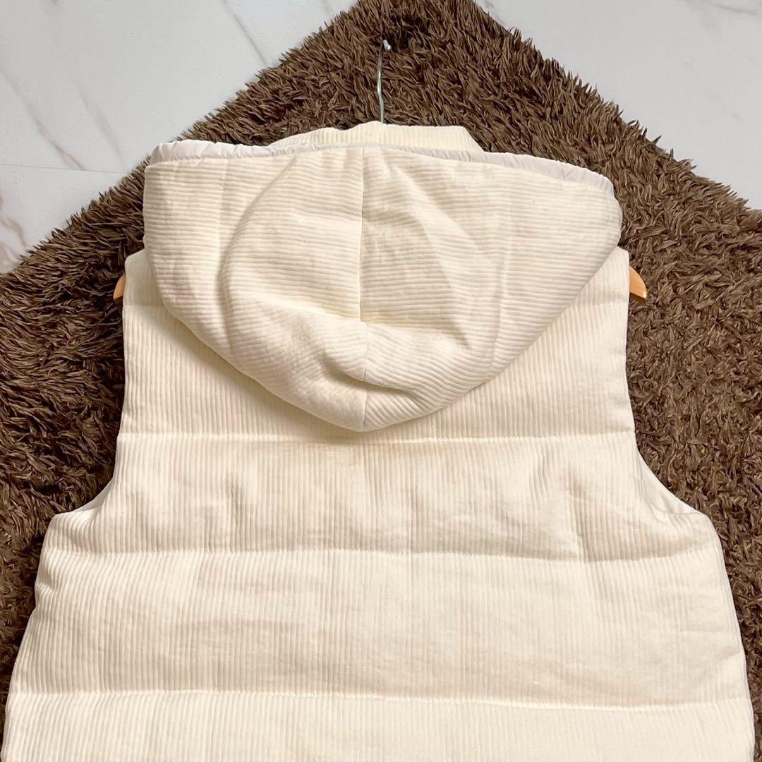 極美品 ブルネロクチネリ ダウンベスト フード ホワイト 38サイズ