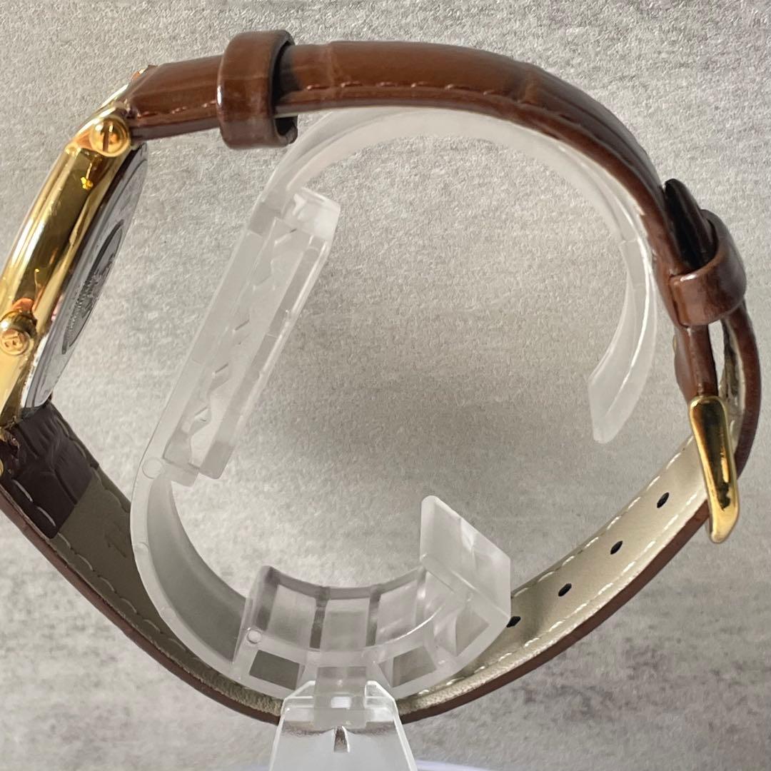 稼動品　Burberry バーバリーズ　人気カラー　モデル　ゴールド　腕時計