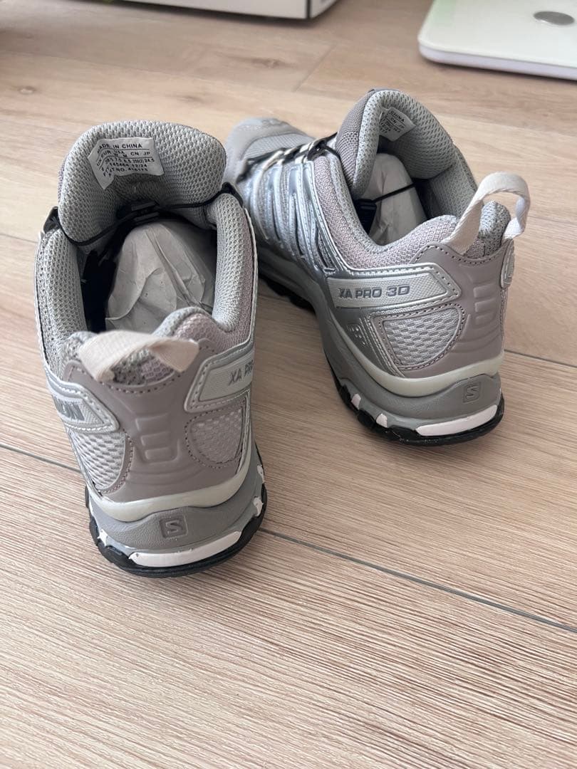 みお❗️SALOMON XA PRO 3D ユニセックス スポーツスタイル