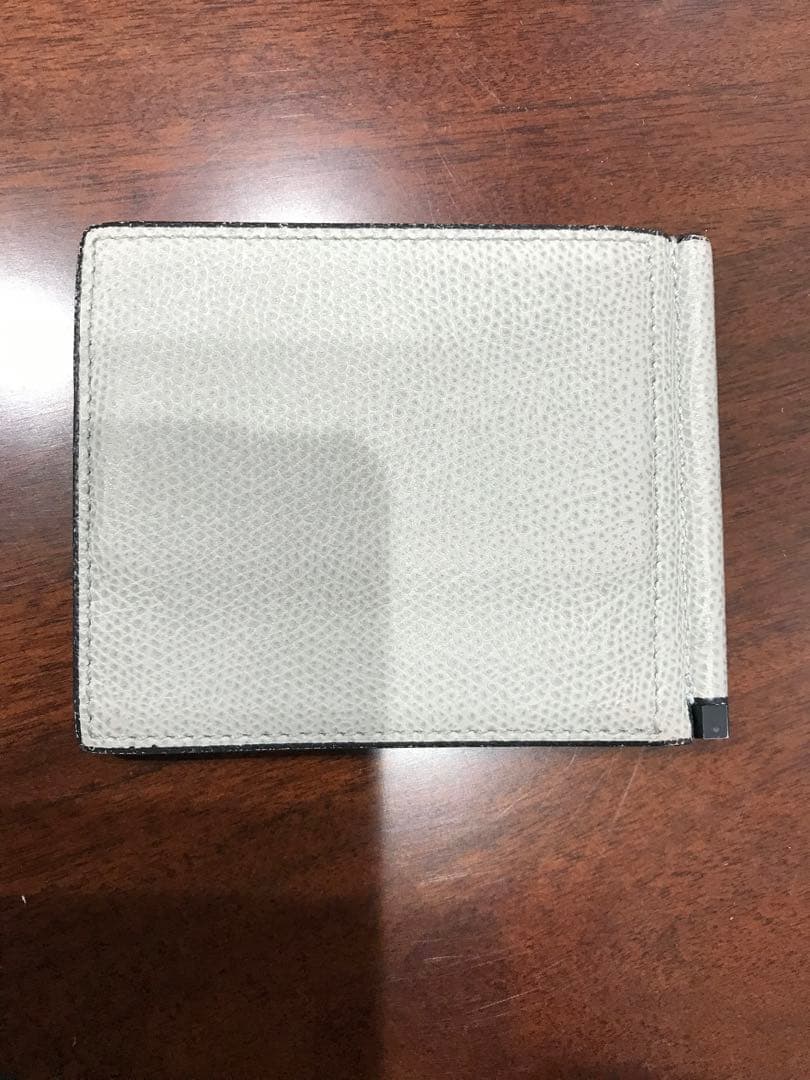 ヴァレクストラ　Valextra マネークリップ　カード入れ6枚　グレーカラー