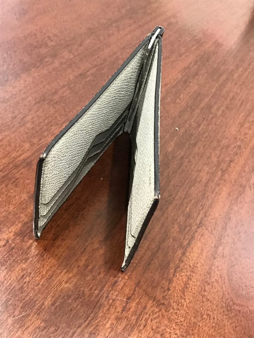 ヴァレクストラ　Valextra マネークリップ　カード入れ6枚　グレーカラー