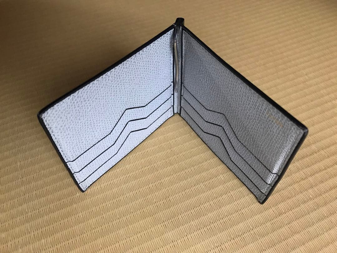 ヴァレクストラ　Valextra マネークリップ　カード入れ6枚　グレーカラー