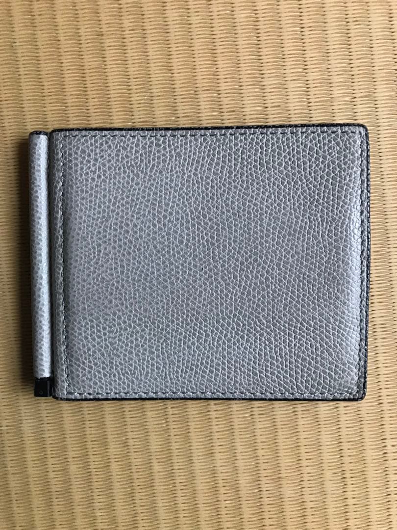 ヴァレクストラ　Valextra マネークリップ　カード入れ6枚　グレーカラー