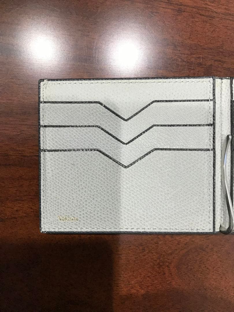 ヴァレクストラ　Valextra マネークリップ　カード入れ6枚　グレーカラー