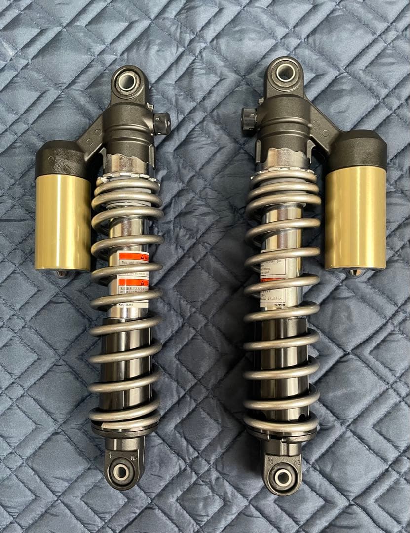 未使用　ZRX1200DAEG ダエグ　純正KYBリアサスペンション