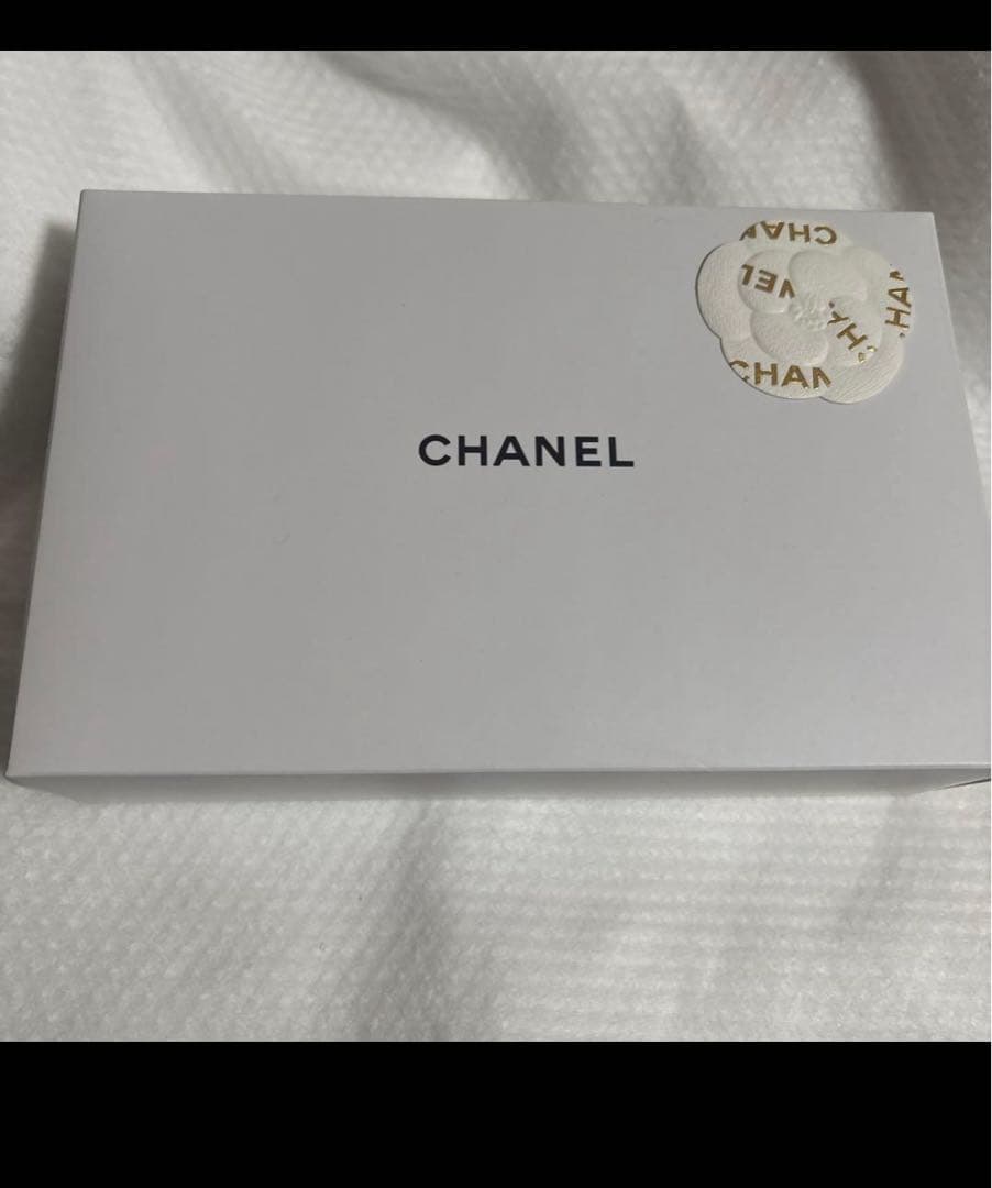 CHANEL 口紅セット ホワイトポーチ付き　ホリデーコレクション　ポーチ付き