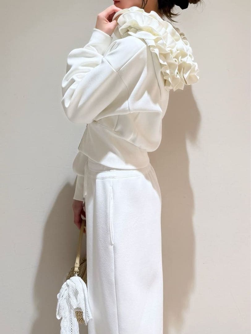 スナイデル　フリルショートジップパーカー　ホワイト