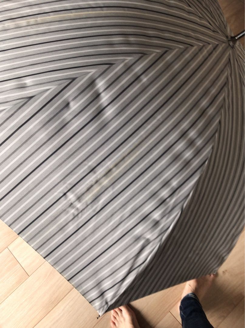 USEDサンバリア　100%紫外線カット　ストライプ柄日傘