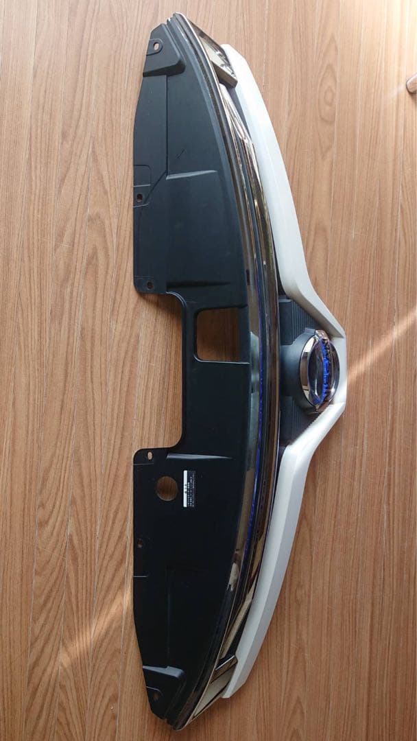 日産 エルグランド Ｅ52 フロント純正 アッパーグリル カラーQAB 送料込