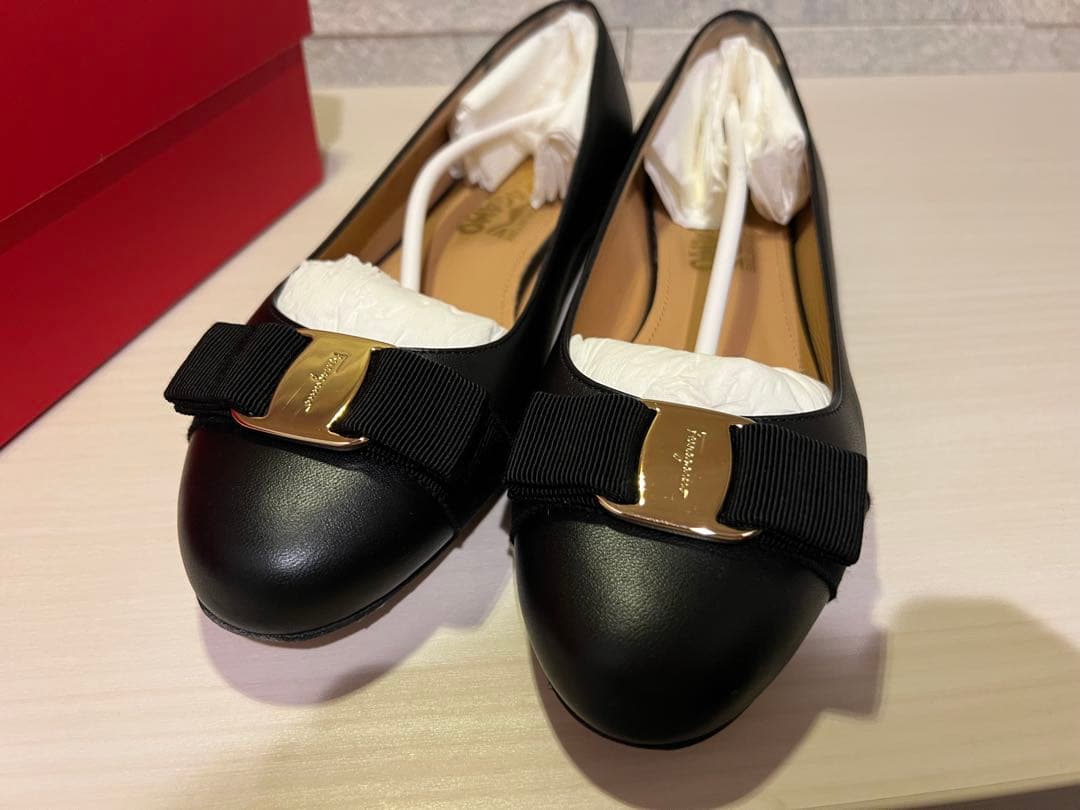 極美品　サルヴァトーレフェラガモ　フラットシューズ　バレエシューズ