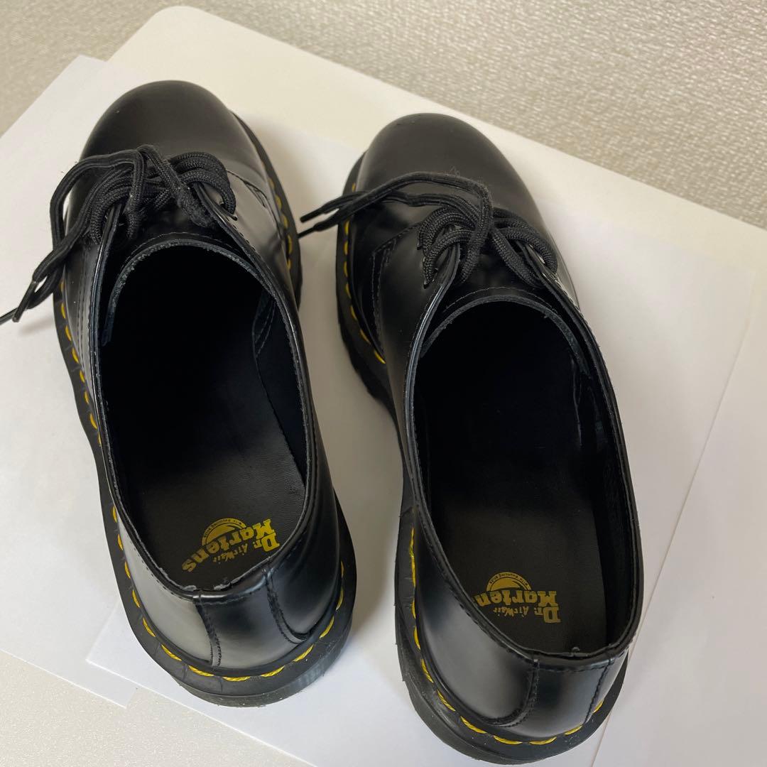 ぱ　ドクターマーチン　メンズ靴　ホールシューズ