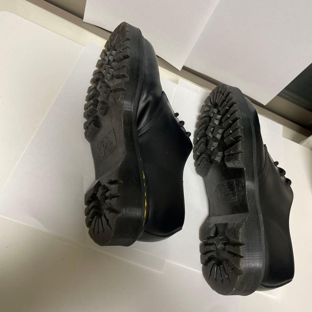 ぱ　ドクターマーチン　メンズ靴　ホールシューズ