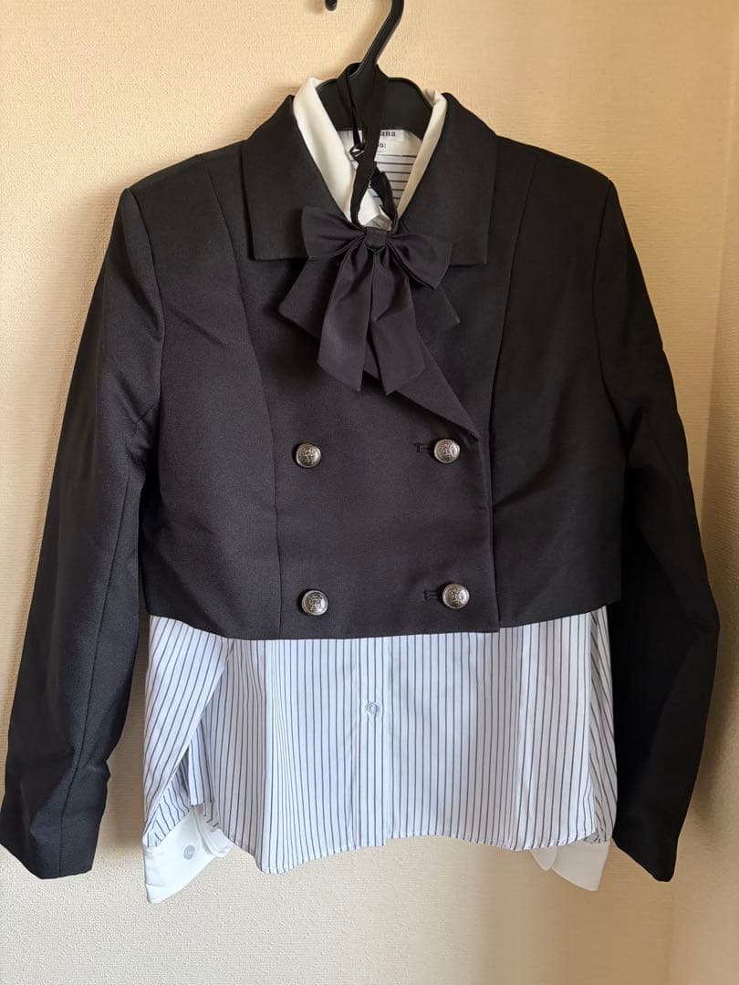 arisana ジャケット.ジャンパースカート.シャツ.リボンタイワッペン