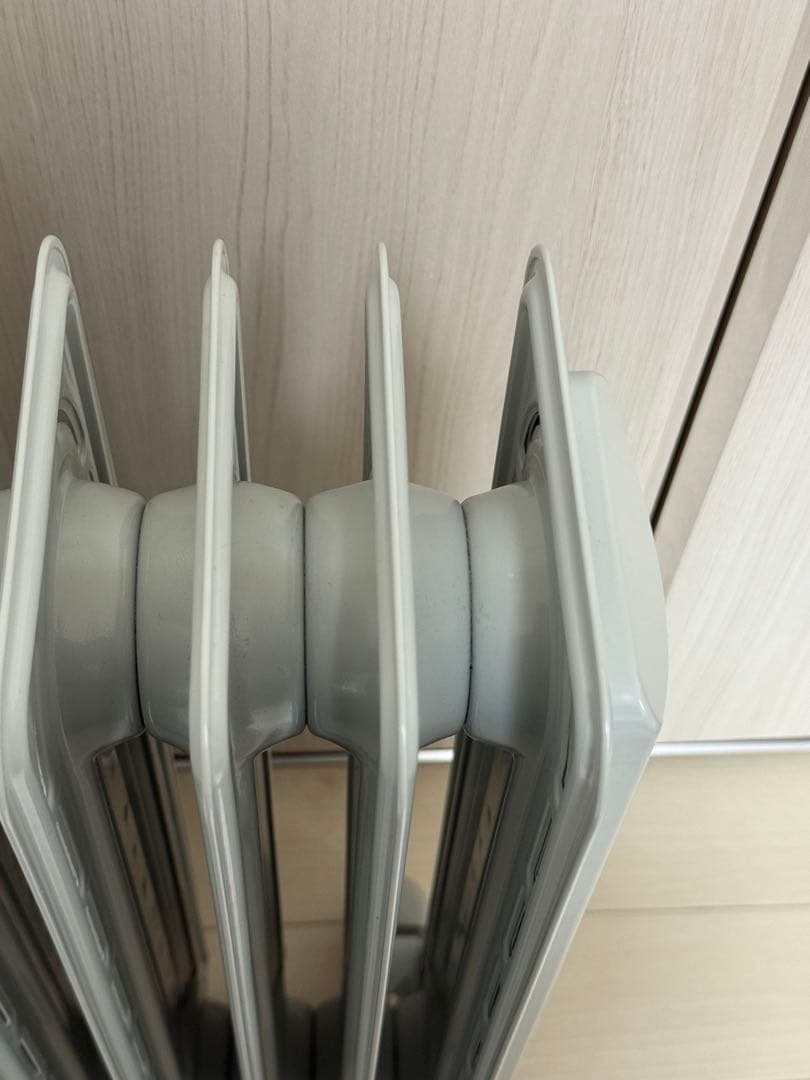 【美品】DeLonghi デロンギ オイルヒーターKHD410812-GC